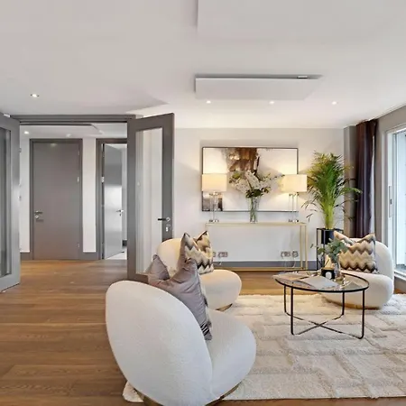 Millennium Tower Penthouse * ダブリン