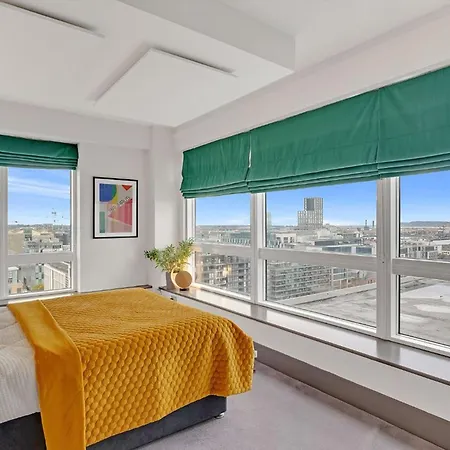 Millennium Tower Penthouse Lejlighed